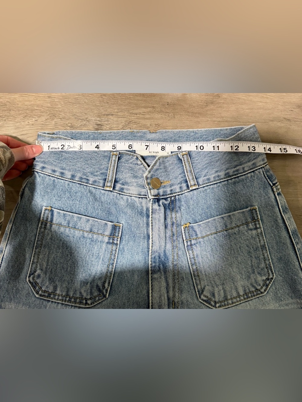 High-Rise Light Blue Wide-Leg Women's Jeans - Picture 6 of 7